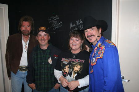 Shelly Phillips Photo 4