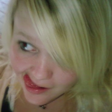 Kayla Adams Photo 4