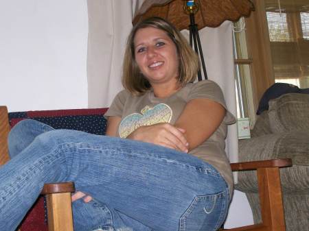Angela Griffiths Photo 21