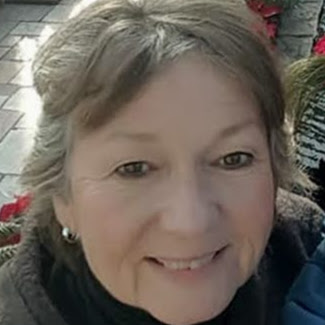 Pamela Davies Photo 5