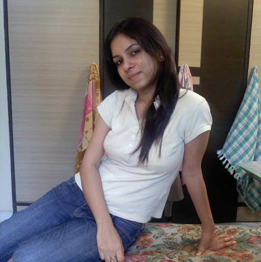 Neha Sharma Photo 30