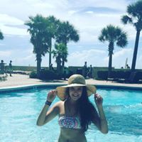 Mackenzie Clark Photo 21