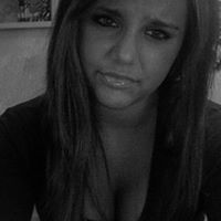 Nicole Lovato Photo 7