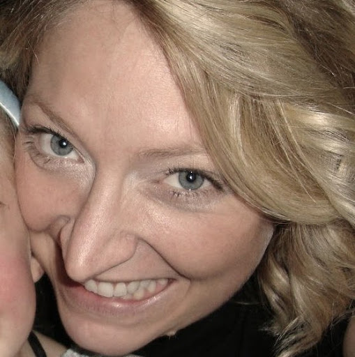 Anne Vaughn Photo 23