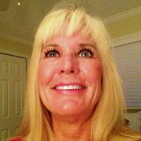 Julie Wolfe Photo 9