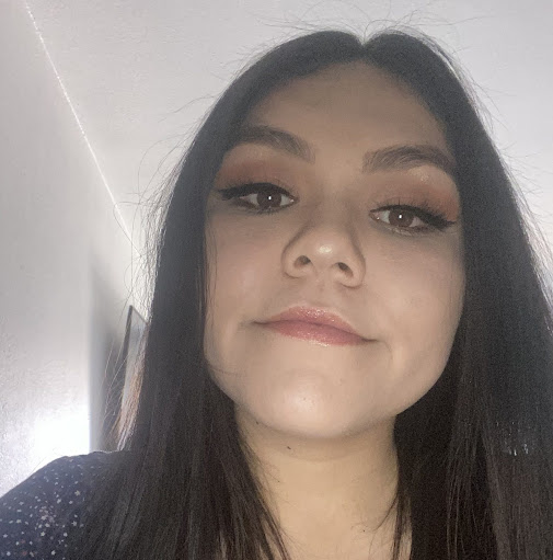 Elizabeth Gonzalez Photo 22