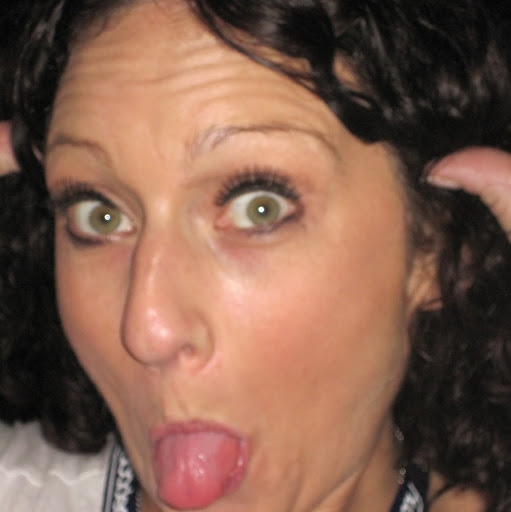 Amanda Busby Photo 30