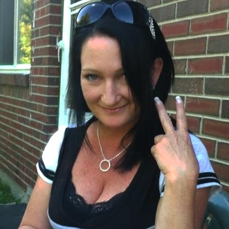 Julie Branham Photo 26
