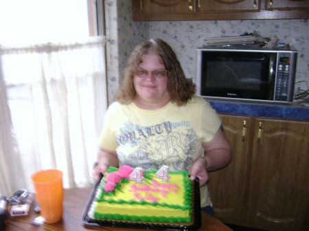 Kelly Nicholls Photo 4