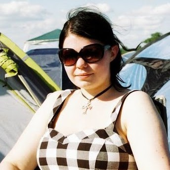 Louise Lang Photo 2