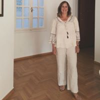 Julia Long Photo 27