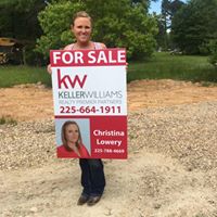 Christina Lowery Photo 18