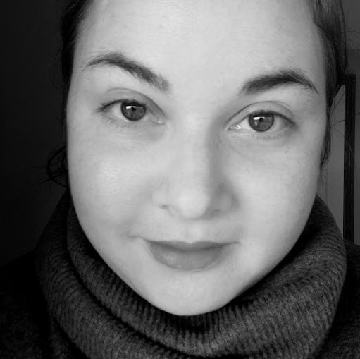 Amanda Hendricks Photo 36