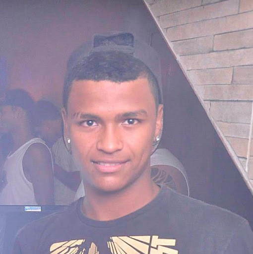 Robert Rodrigues Photo 12