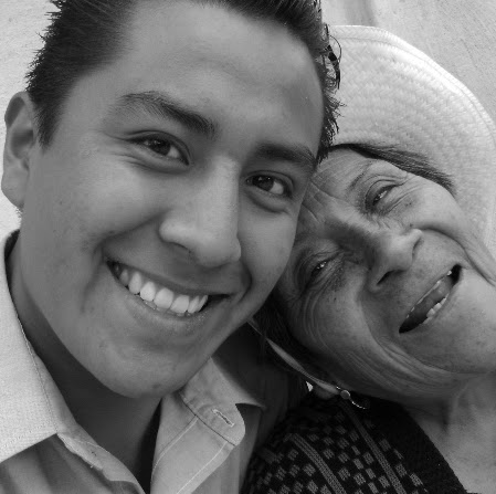 Daniel Santiago Photo 16