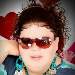 Daisy Robinson Photo 48