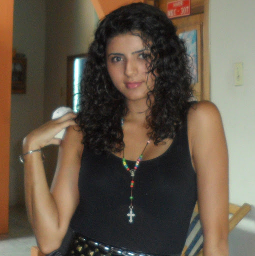 Elizabeth Mendoza Photo 28