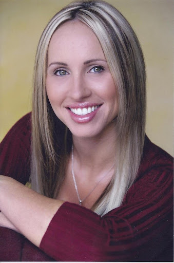 April Ellis Photo 24