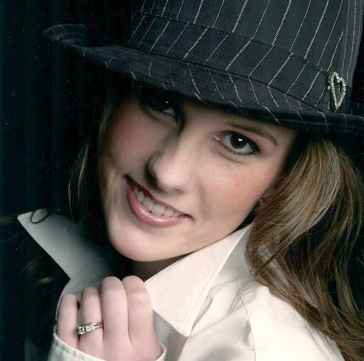 Elizabeth Dixon Photo 45