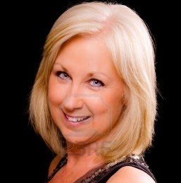 Julie Gallagher Photo 20