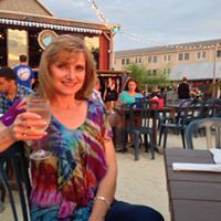 Debbie Richards Photo 24