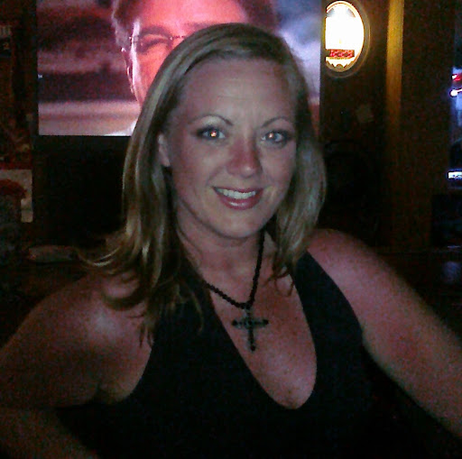 April Hamilton Photo 5