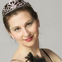 Emily Hicks Photo 40