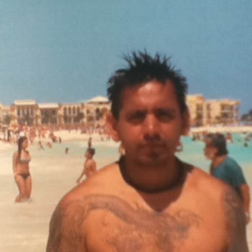 Cesar Hernandez Photo 28