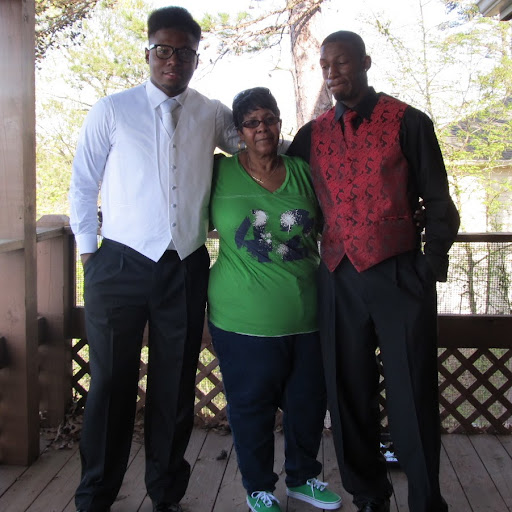 Evelyn Neal Photo 7