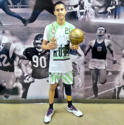 Adrian Benitez Photo 13