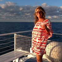 Deborah Lorentz Photo 6