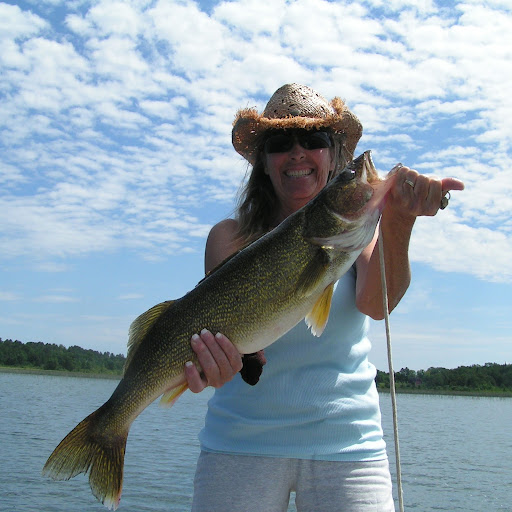 Shari Moore Photo 37