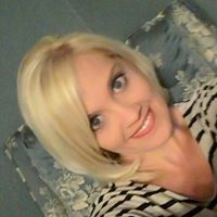 Becky Lambert Photo 34