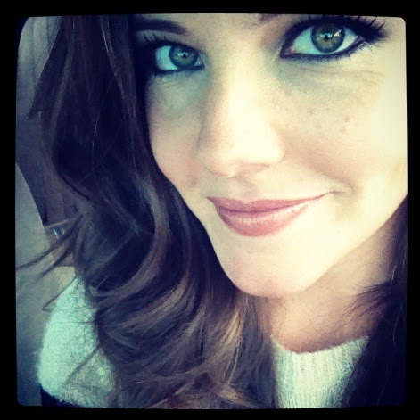 Kelly Tighe Photo 3