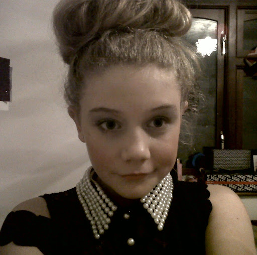 Alice Andrews Photo 13