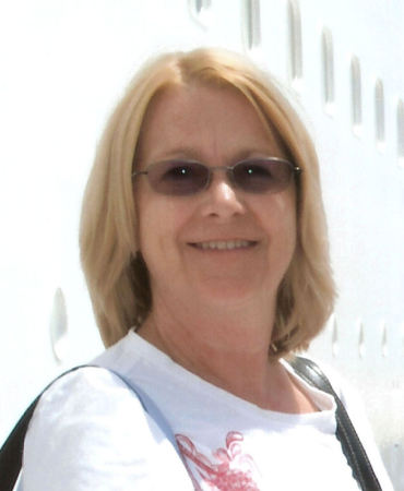 Debbie Larsen Photo 29