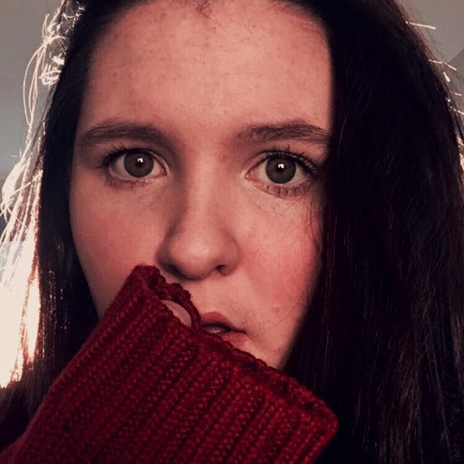 Claire Brandt Photo 15