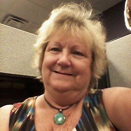 Debbie Carpenter Photo 28