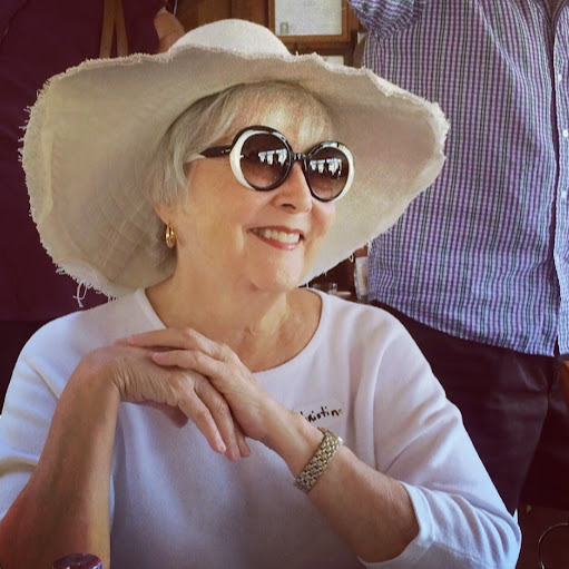 Christine Hall Photo 34