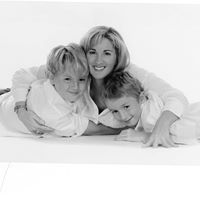 Alison Henderson Photo 37
