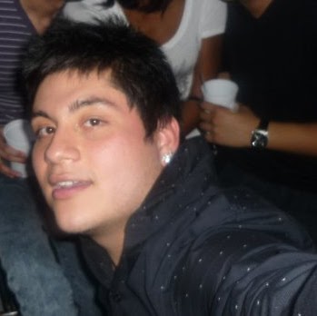 Axel Robles Photo 14