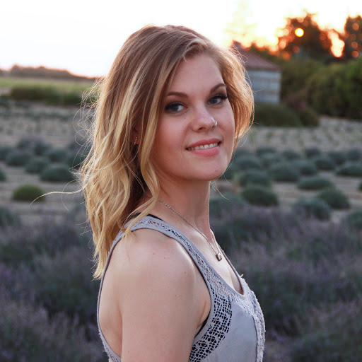 Jennifer Langley Photo 21