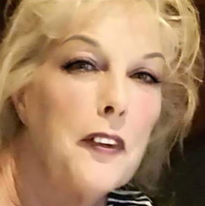 Annie Abbott Photo 32
