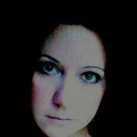 Claire Young Photo 28