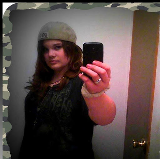 Helen Tharp Photo 15