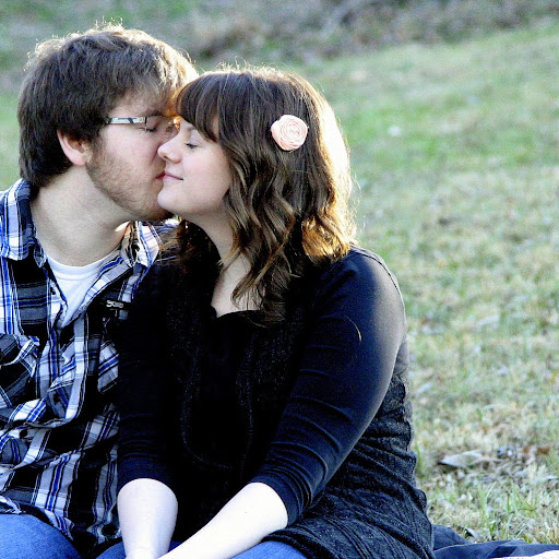 Rebecca Simpson Photo 14