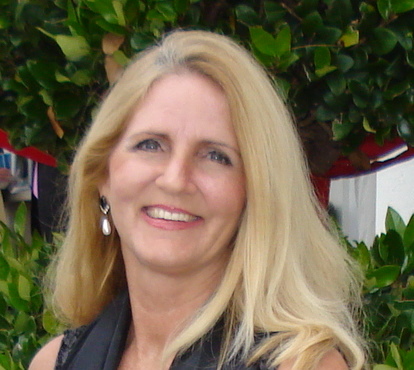 Elizabeth Conley Photo 28