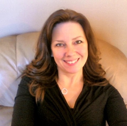 Angie Maxwell Photo 33