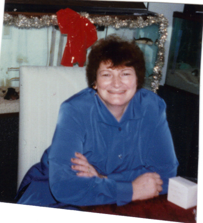 Sandra Dye Photo 32