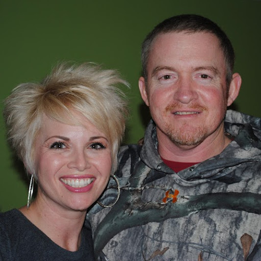 Amy Singleton Photo 26